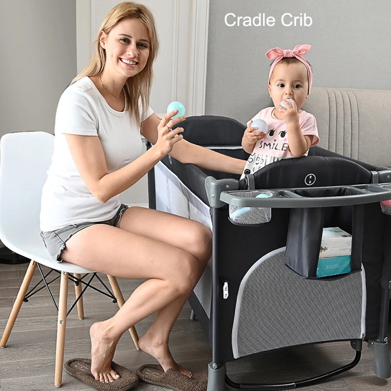 Lit bébé portable multifonctionnel Lit bébé pliable avec table à couches Berceau à bascule Lit de jeu pour enfants Meubles de chambre à coucher pour 0-6 ans